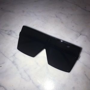 2018 SUMMER SHADES ✨